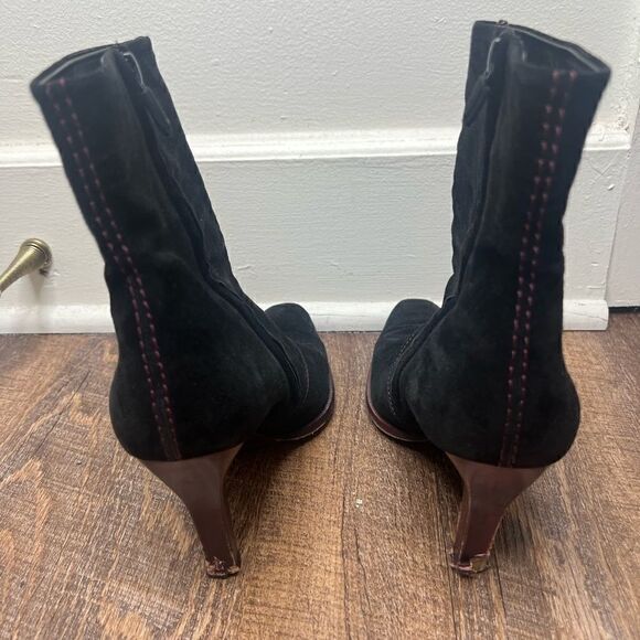 Tod’s Women’s Black/Red Contrast Stitching Suede Ankle Booties Size 8 - Picture 6 of 15